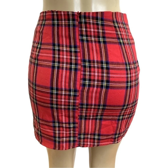 Shein plaid front slit mini skirt (Preowned) - Picture 3 of 4